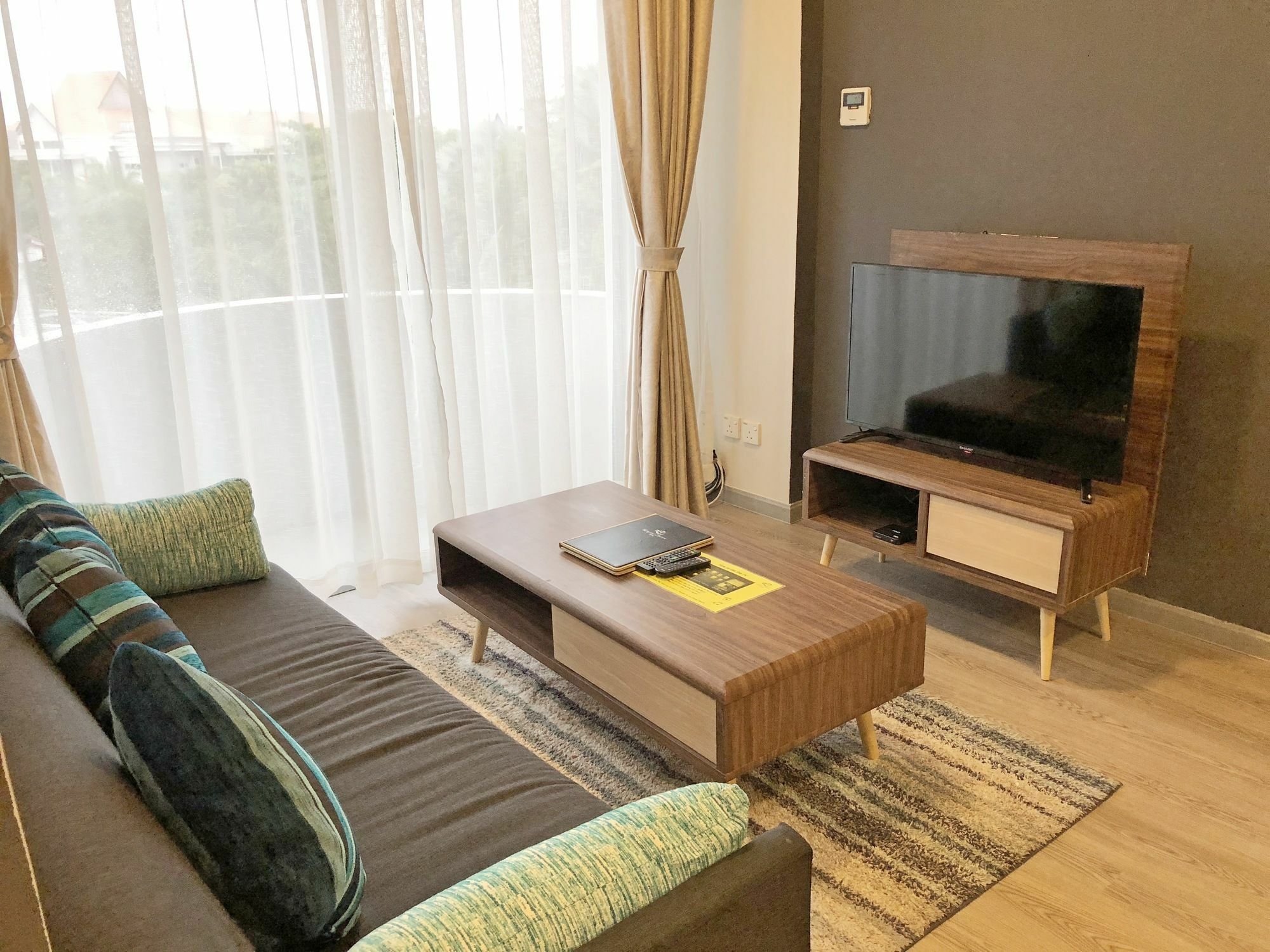 Seaview Apartment Kuah Bagian luar foto