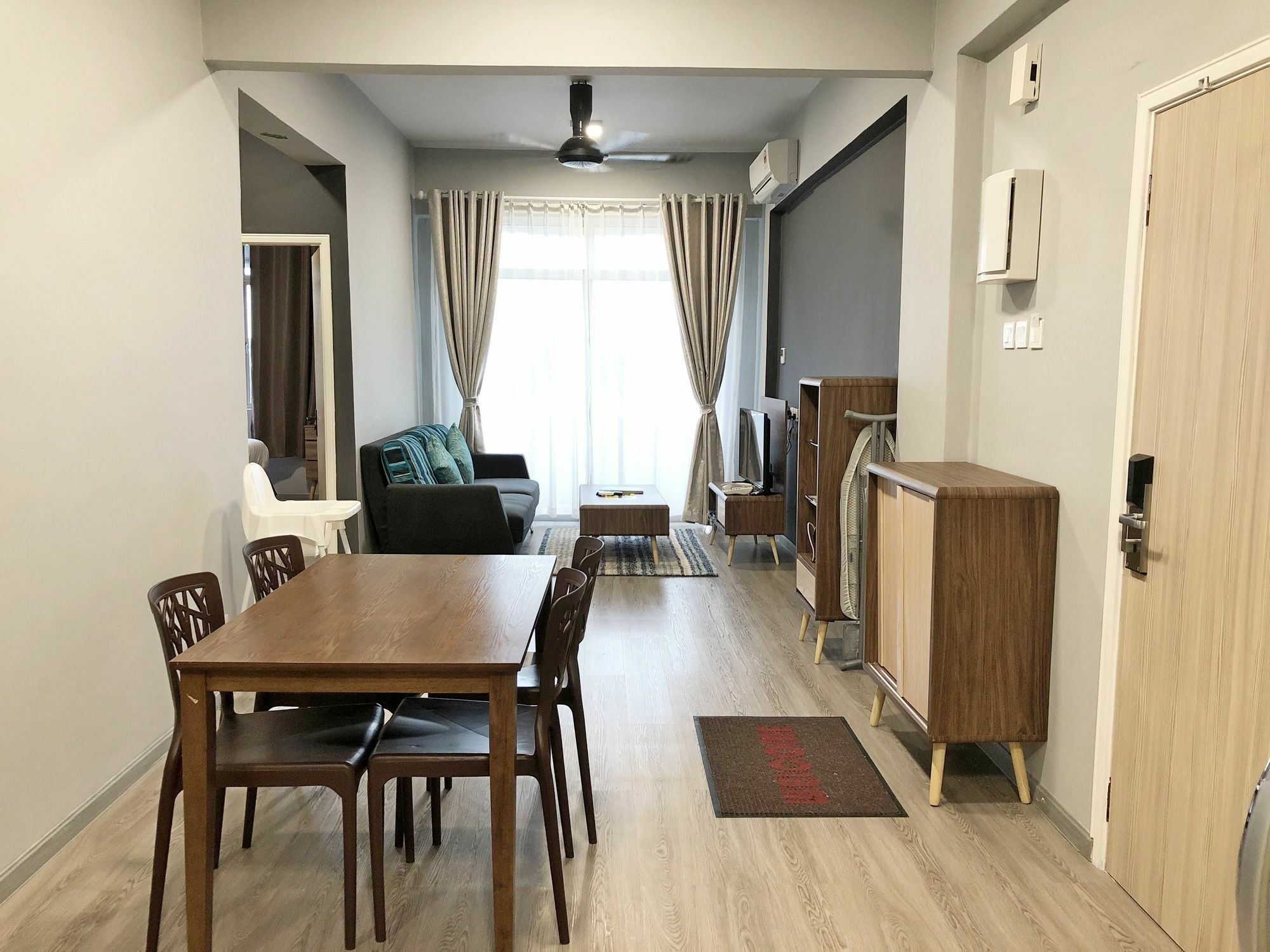 Seaview Apartment Kuah Bagian luar foto